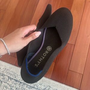 Black Rothy’s flats